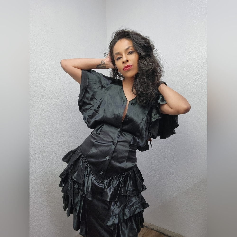 Dress - Picture 5 of 10